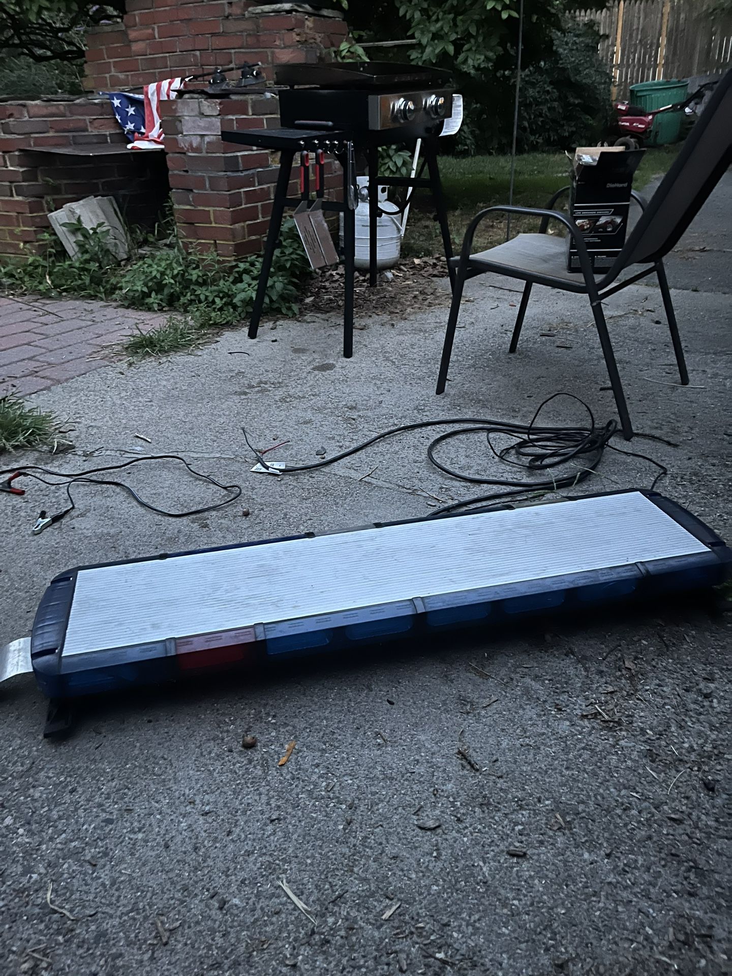 Emergency Lights(NOT FOR USE ON VEHICLE