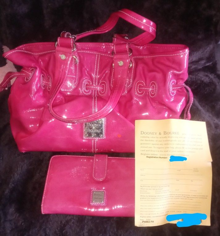 Dooney & Bourke Purse And Wallet