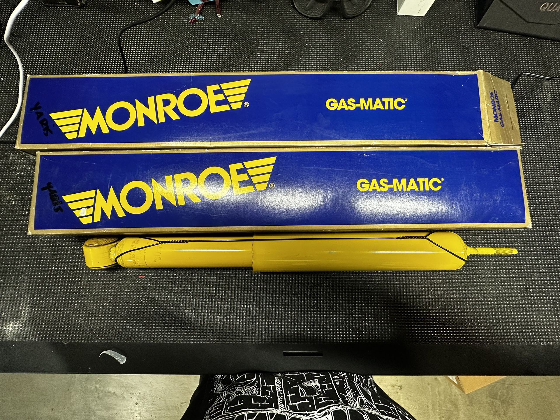 2007-2014 Toyota Yaris Rear Shock Absorbers