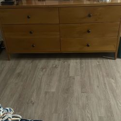 Wood dresser