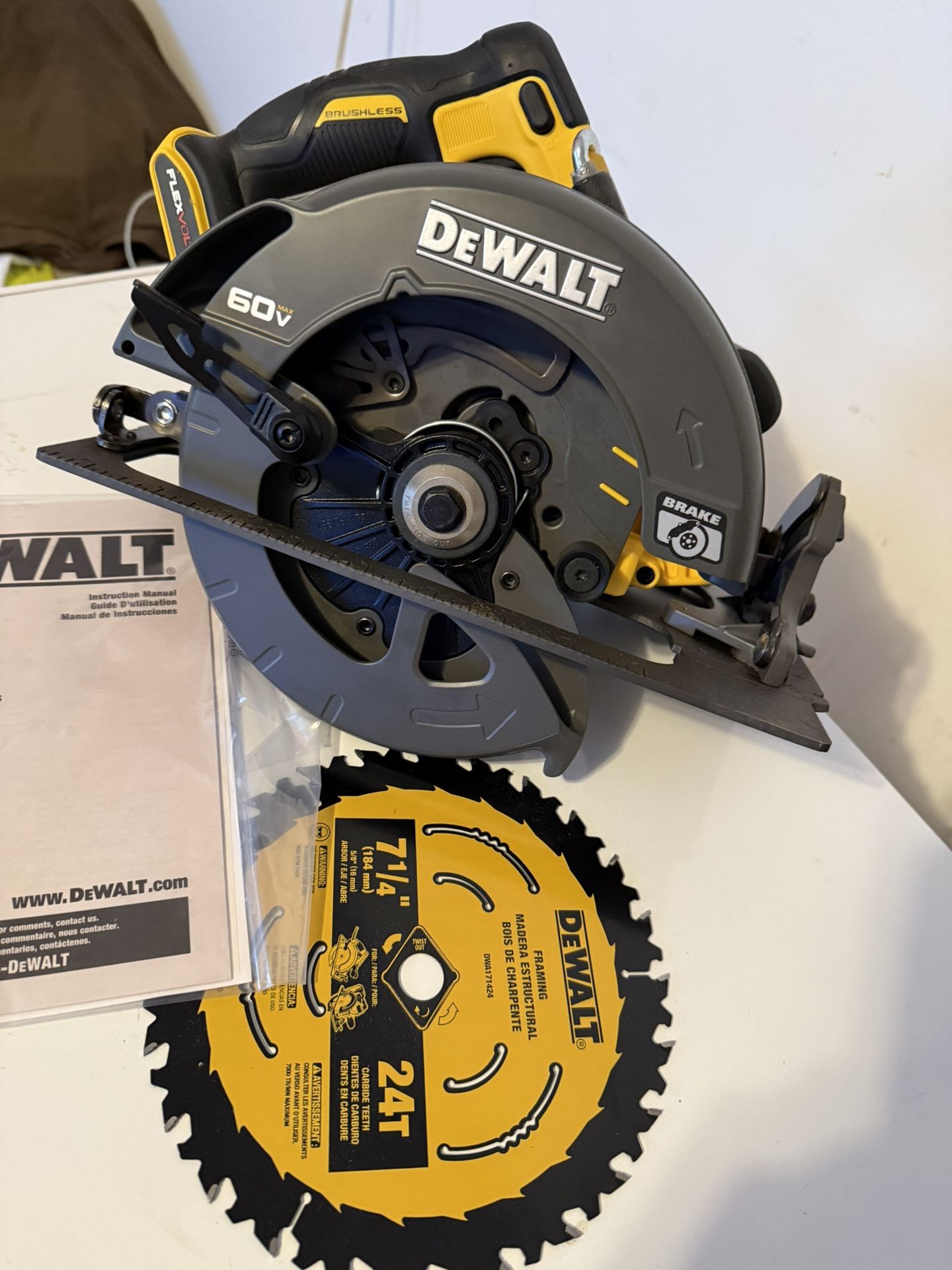 Flexvolt Saw 60 Volts