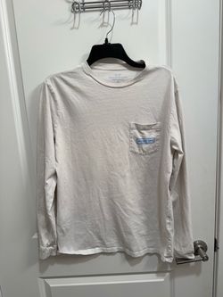 Vineyard vines small long sleeve pocket t-shirt made of soft-washed cotton