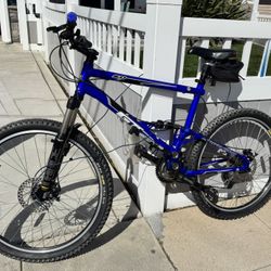 GT I-drive 4, 5.0 All Terrain Mountain Bike