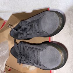 Pumas In Grey Size 5/6.5 In Women’s 
