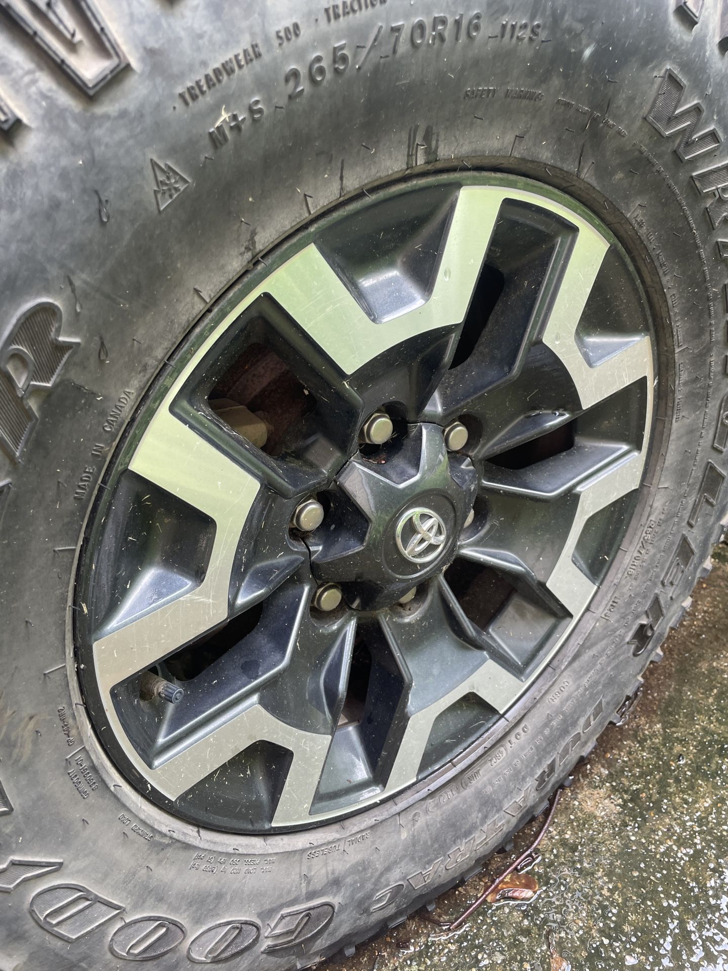 Genuine Toyota Rims And Nearly New Off Road Tires