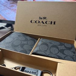 Coach Boxed 3-in-1 Men’s Wallet Gift set In Signature Canvas