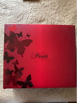 Pleasers size 8 woman’s