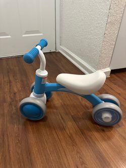 Toddler balance bike - Like New