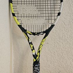 Babolat Pure Aero 2023 Tennis Racquet 4 1/2 - Used - Normal Wear - Great Condition