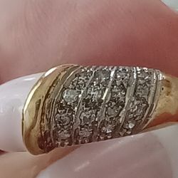 Vtg.18KT. 750- Gold  Genuine Diamonds & pink  Enameled Ring-sz7