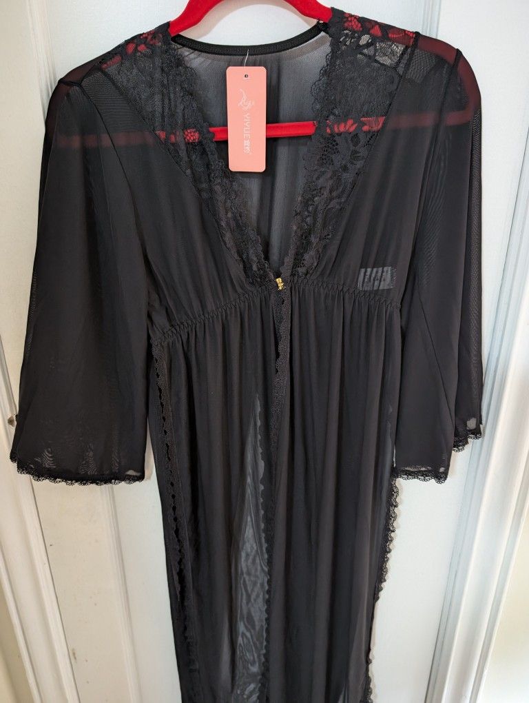 Size M Lace Nightgown Coat