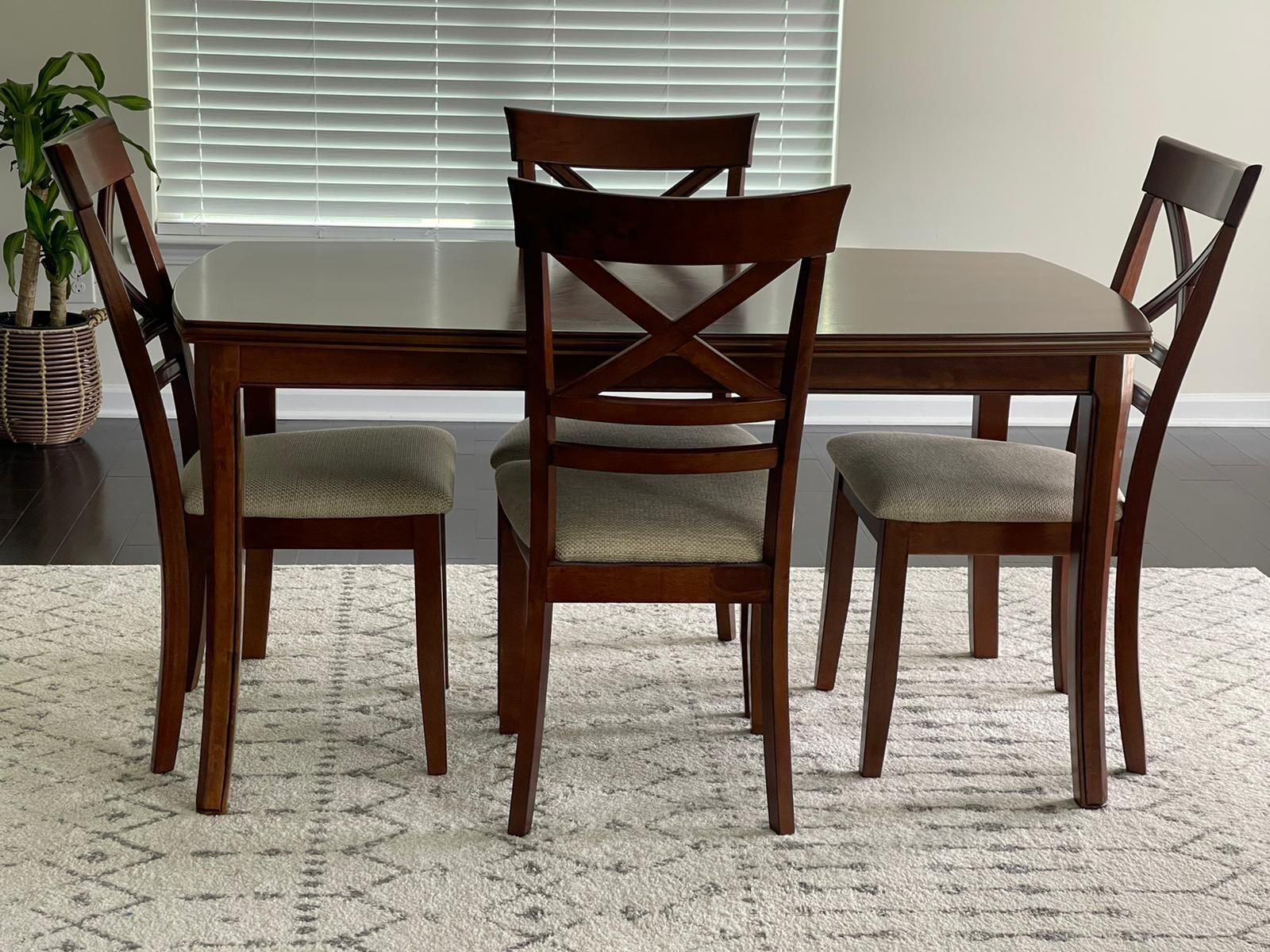 Havertys Dining Table W 4 Chairs