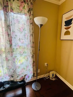 Floor lamp in perfect condition
