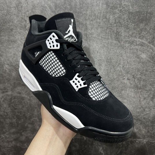 Air Jordan 4 Retro 'White Thunder'