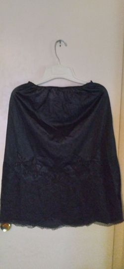 Vintage half slip lace trim