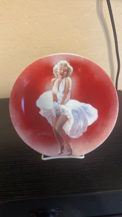 Marilyn Monroe collective plate
