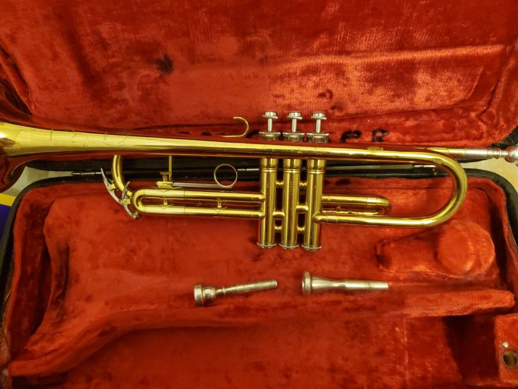 Vintage King Cleveland 600 Trumpet