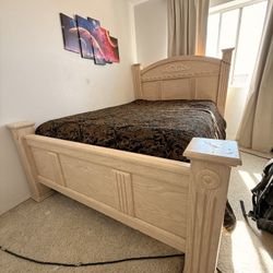 Queen Size Bed Frame – (Wood Finish) Solid & Stylish