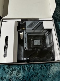 ASUS B650 motherboard