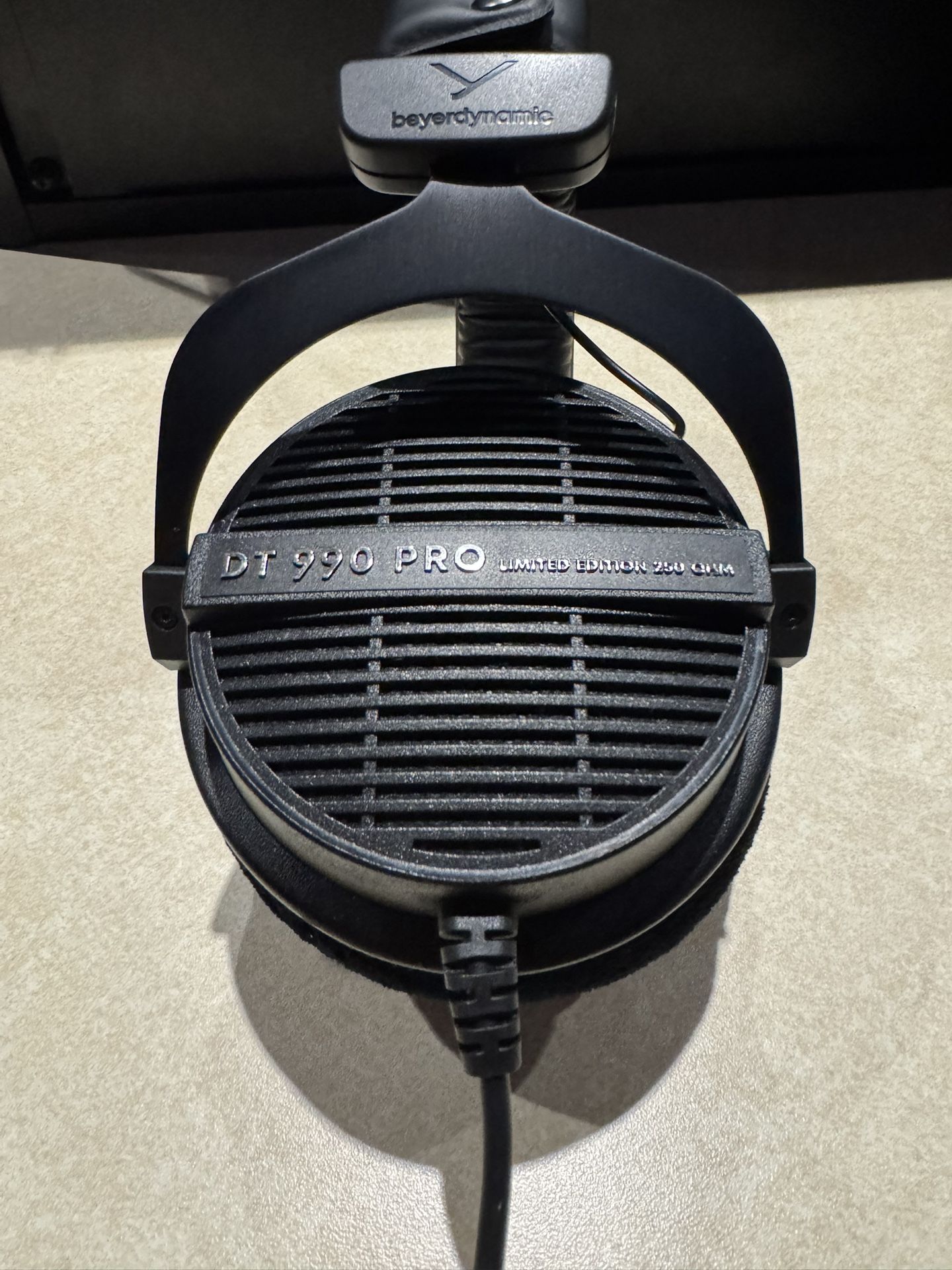 Beyerdynamic DT 990 PRO Studio Headphones 250 OHM (Ninja Black, Limited Edition)