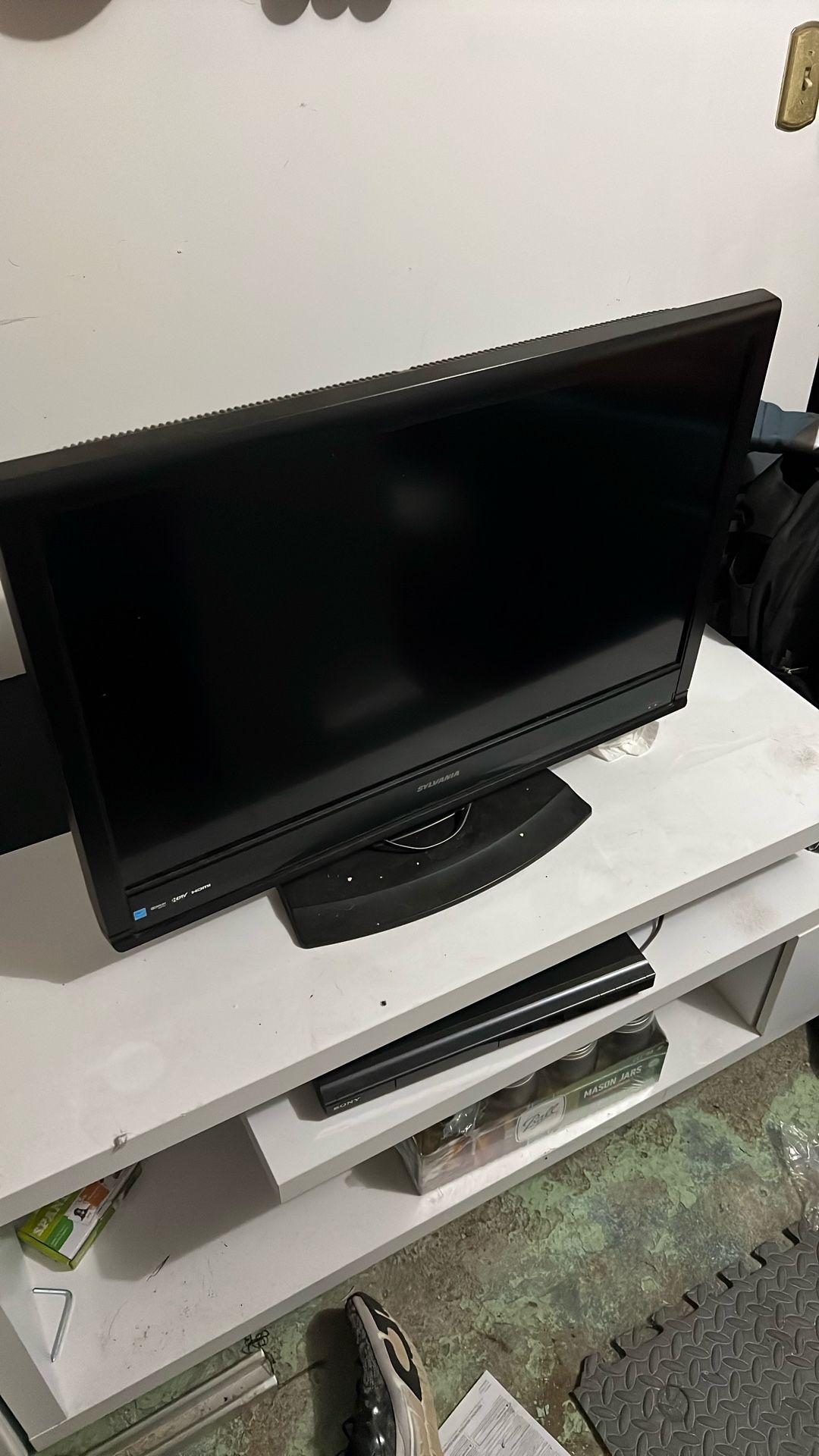 20$ 32 In Flat Screen