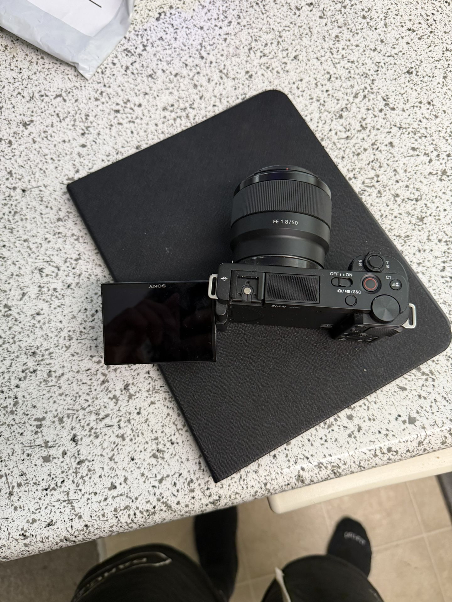 Camera Zve-10