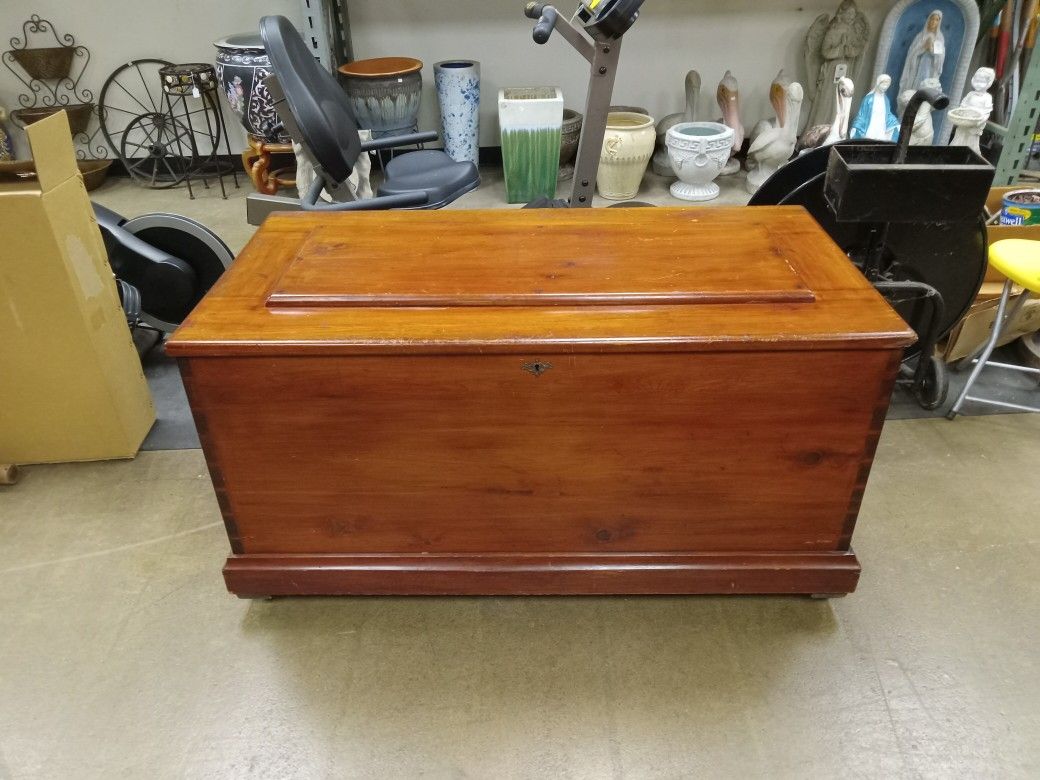 Blanket Chest 