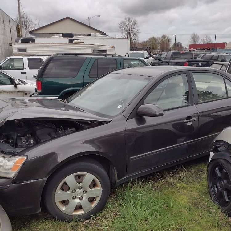 2010 Hyundai Sonata GLS  Parts Car Good Engine And Transmission 129,302 Miles