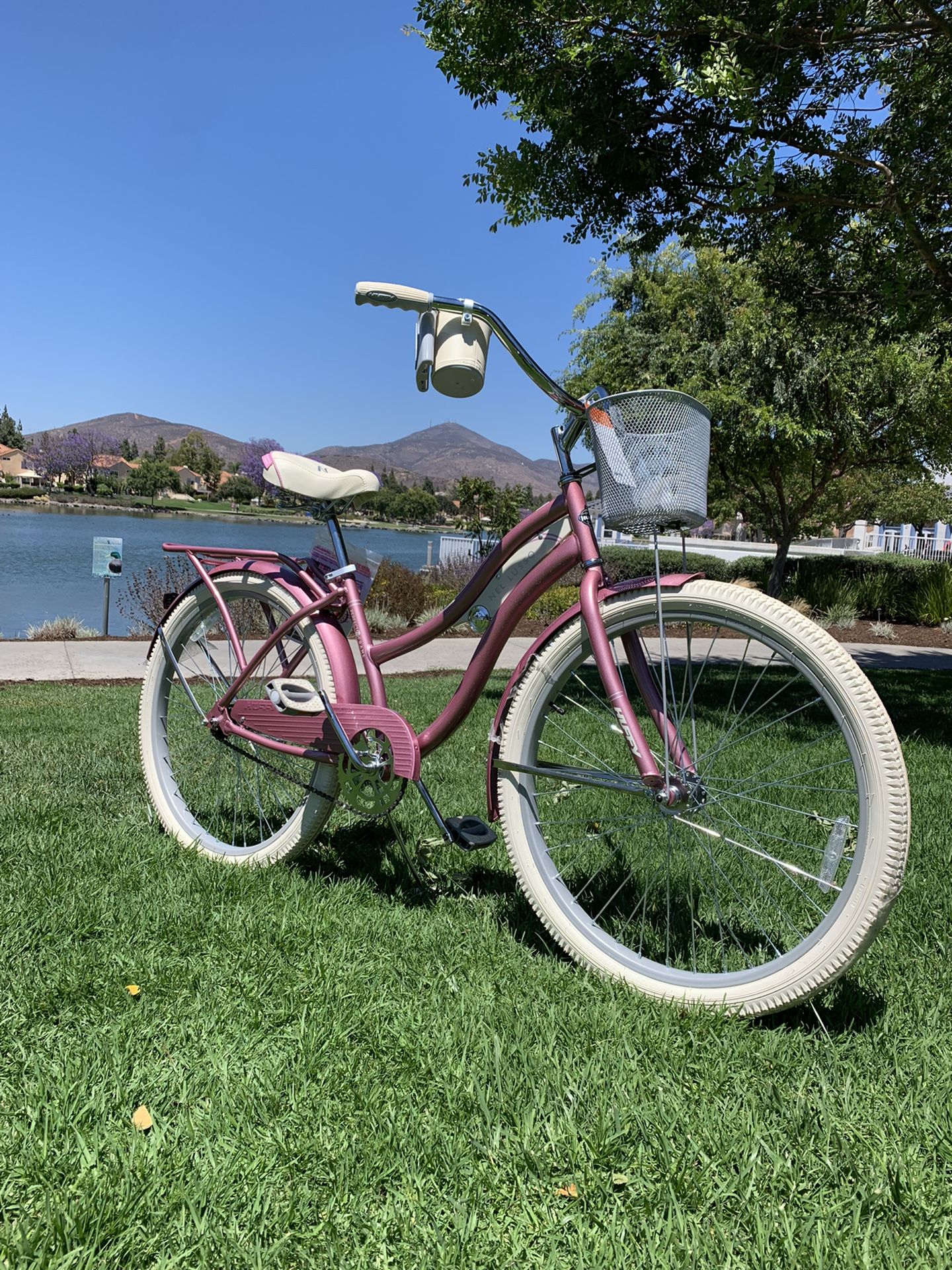 New Beautiful 🌸 Ladies Beach Cruiser Bike Girls Women’s Bicycle Standard Adult Size 26” Tires