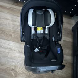 Graco Car seat 