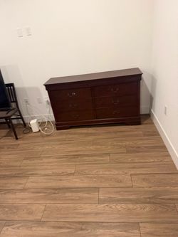 Dark Cherry Wood 6-Drawer Dresser