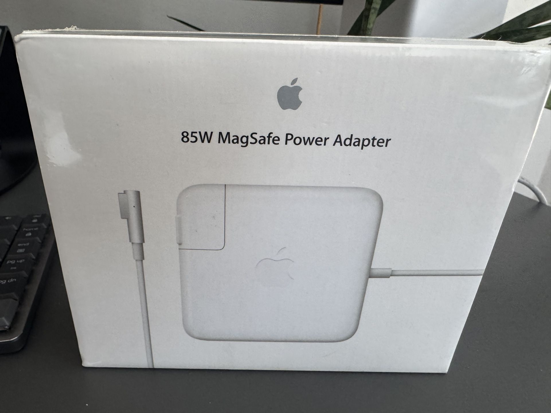 85W MagSafe Power Adapter 