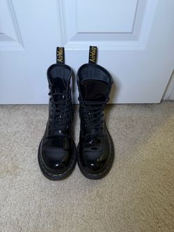 Doc marten patent leather boots