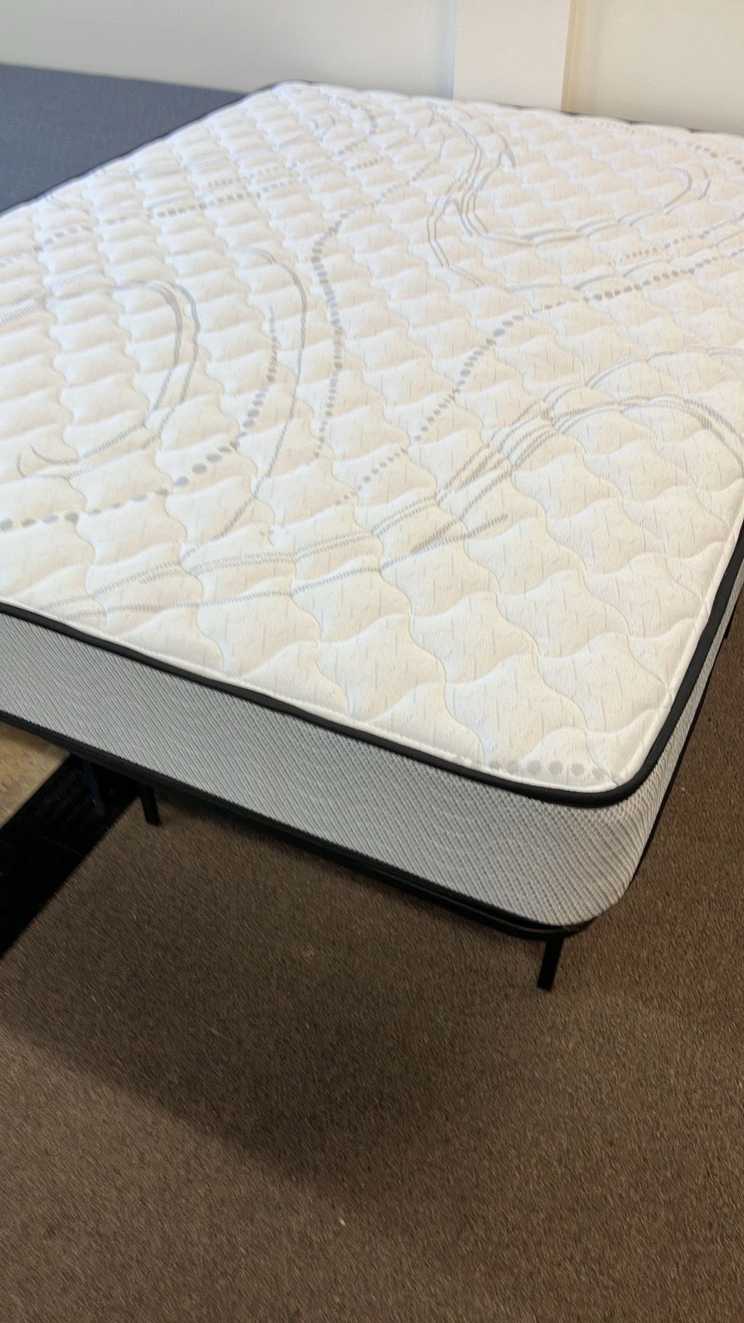 Close Out, Queen Mattresses For Sale
