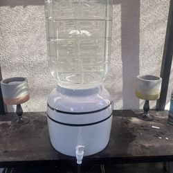 Vintage Italian made real glass 11.3 L water dispenser