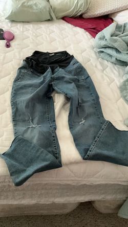 Levi’s maternity jeans large