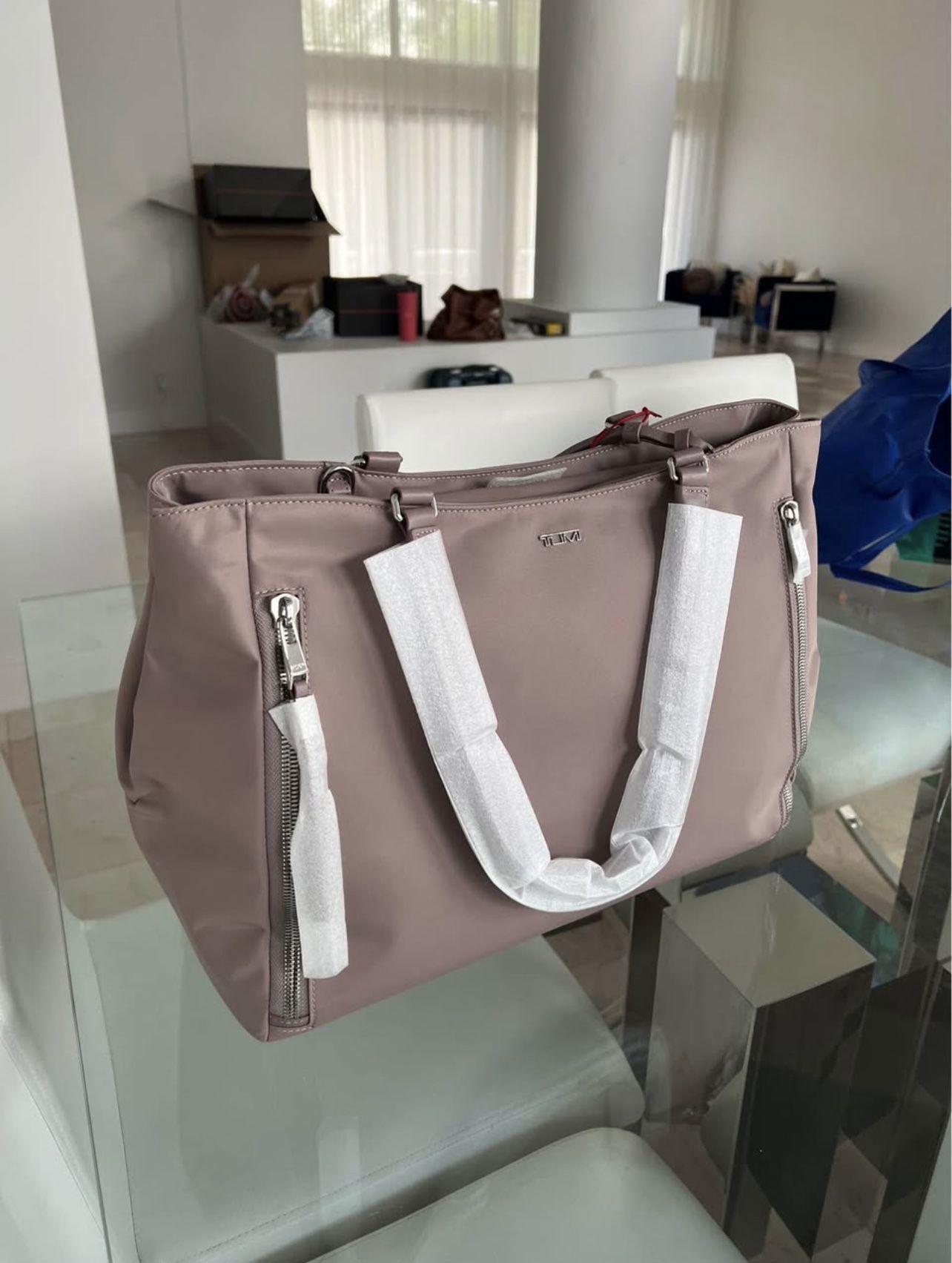 Women’s hand bag tote