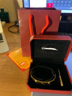 Love bangle golden w diamonds