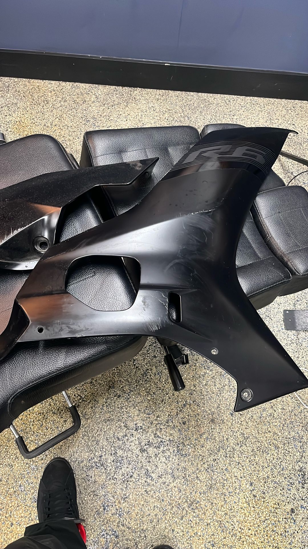 2020 R6 Plastic Right Side 