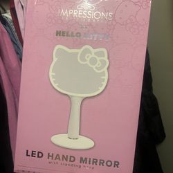 Hello Kitty Mirror 
