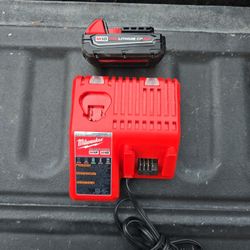 MILWAUKEE 12/18V CHARGER AND 1 2.0 BATTERY  PERFECT CONDITION 