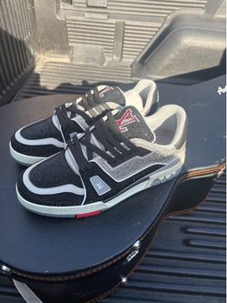 Louie’s 8.5