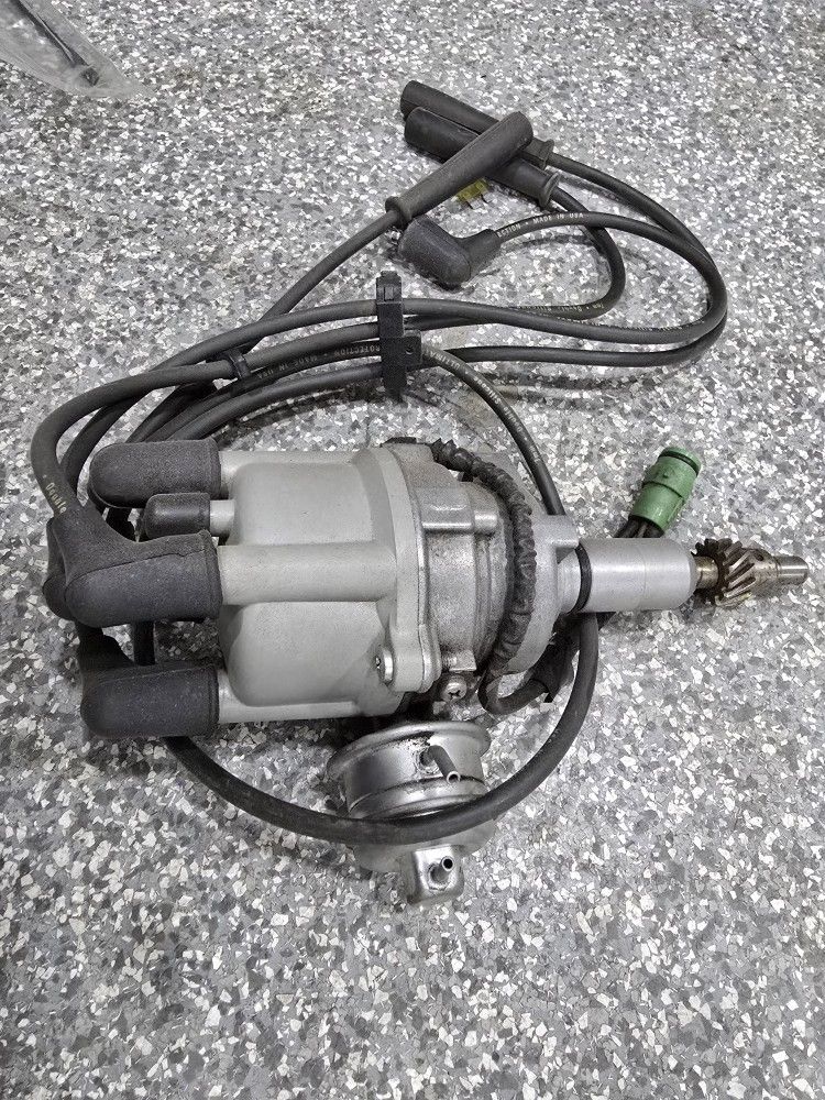Toyota Pickup Distributor with Spark Plug Wires (1(contact info removed))