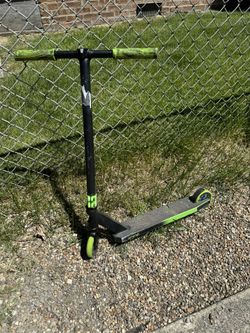 MADD Gear Scooter