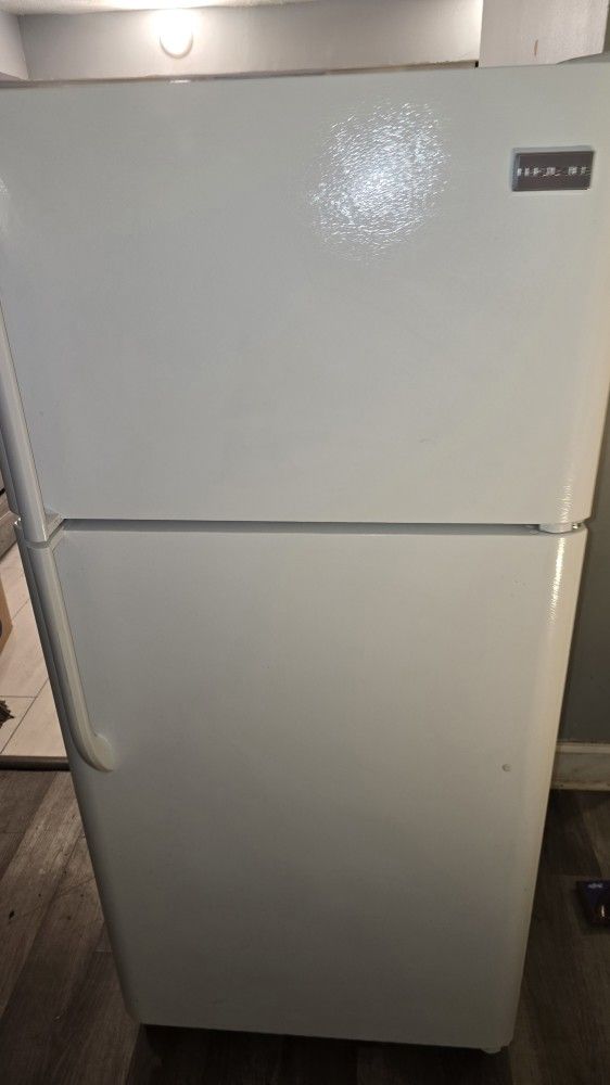 Frigidaire Refrigerator