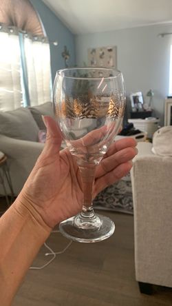 Clear Wine Glass with Gold Winter Scene