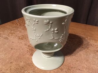 HMK LIC HALLMARK VOVITE CERAMIC CANDLE HOLDER TEA LIGHT