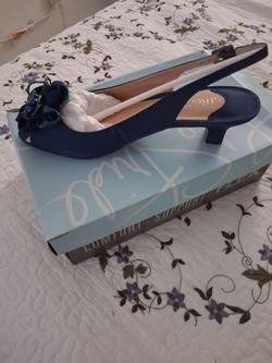 J. RENEÉ LEONELLE WOMENS NAVY SANDALS: Size 9