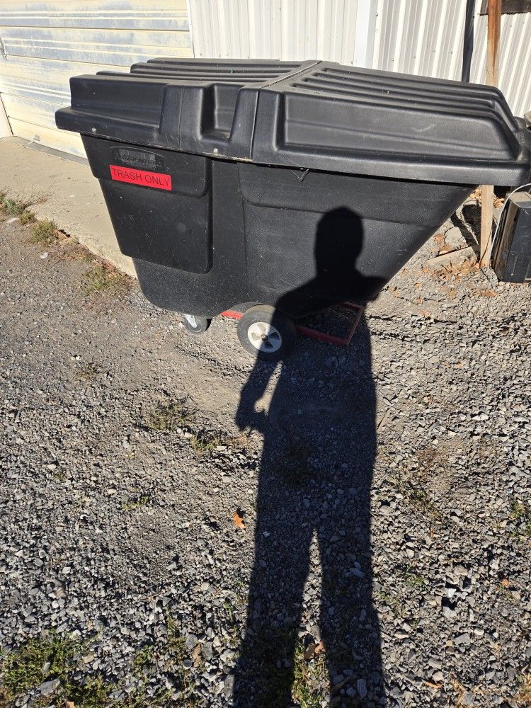 Rubbermaid Commercial Trash Dumpster