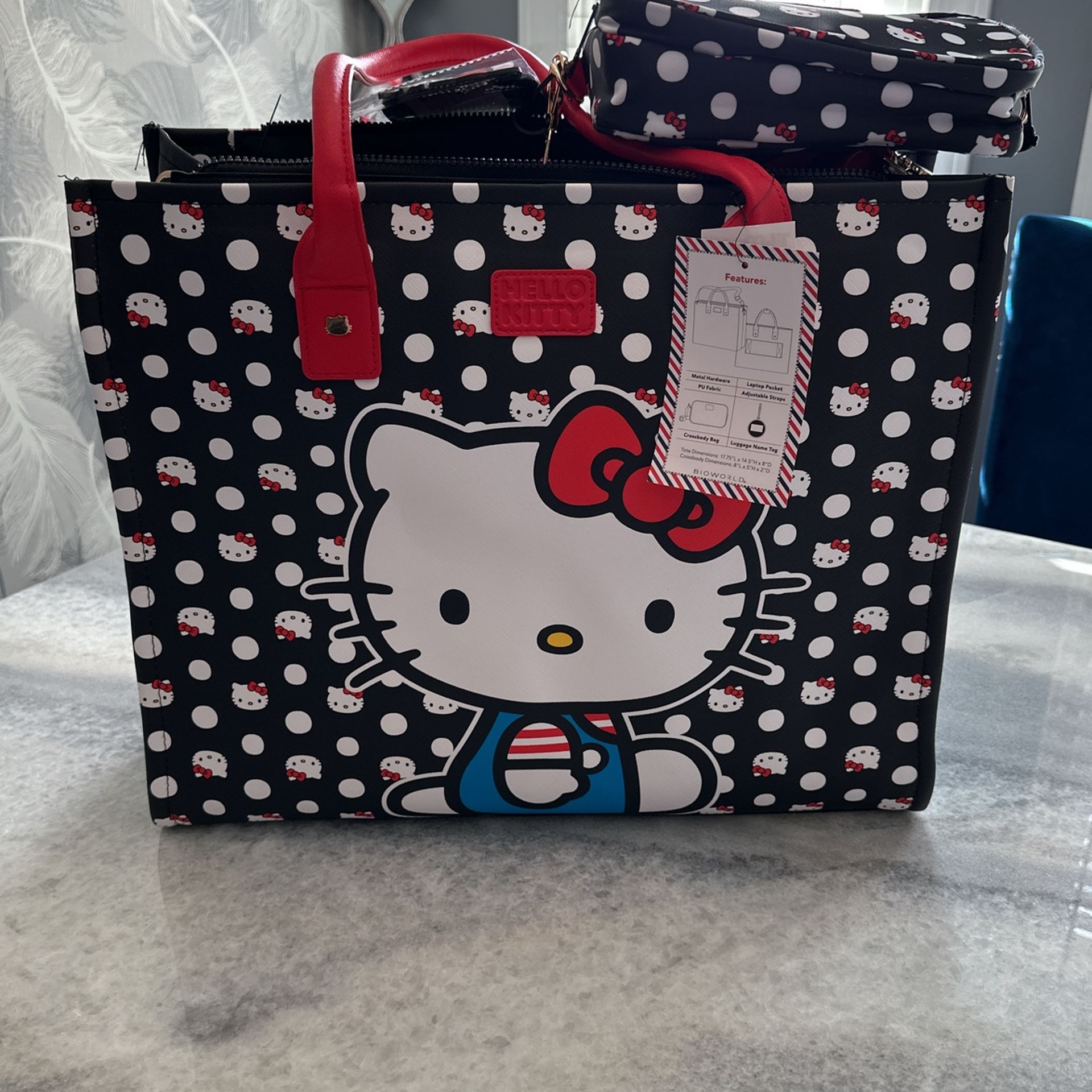 HELLO KITTY LUGGAGE